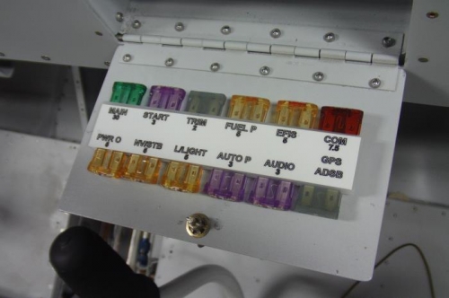 ADSB Spare Fuse (Lwr Right)