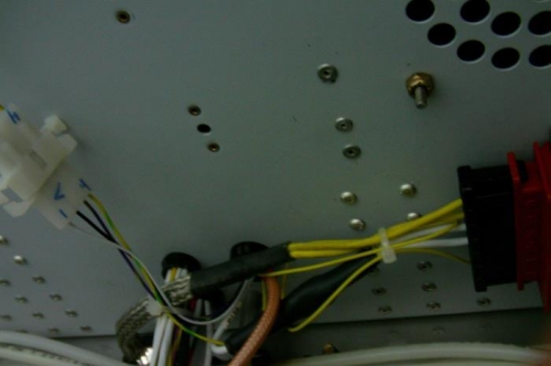 RH Side (Partial Blocked by Reg Plug)