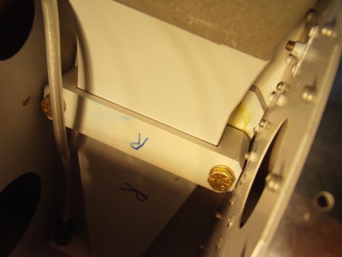 Outboard Main Gear Attach Bracket