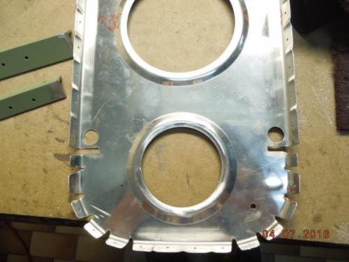 Slot for longeron enlarged in F810 bulkhead