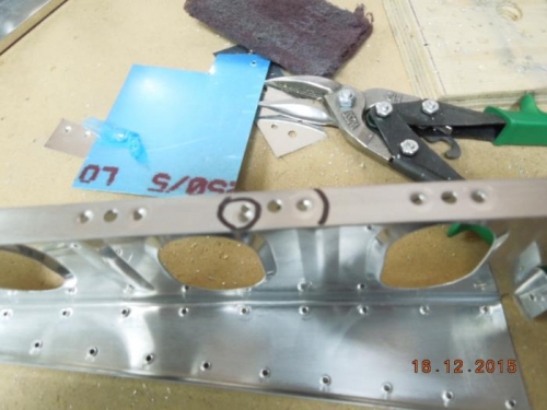 Added nutplate hole puncture with squeeer while dimpling