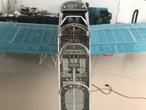 Flap assembly mounted for both left and right flaps