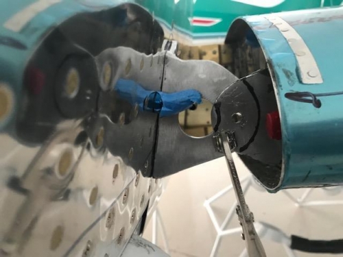 Left forward tank bracket