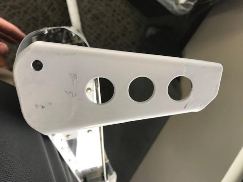 Elevator horn inside edge