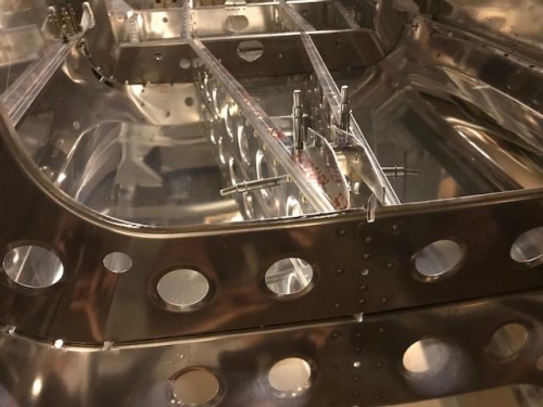 bulkhead riveted to bagage ribs