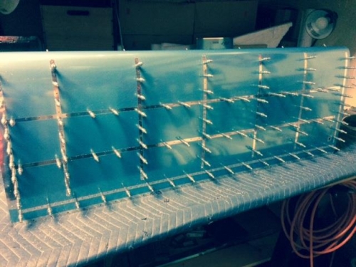 Right fuel tank assembly