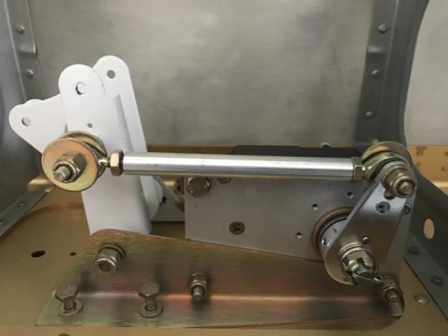 Servo and Pushrod (Side View)