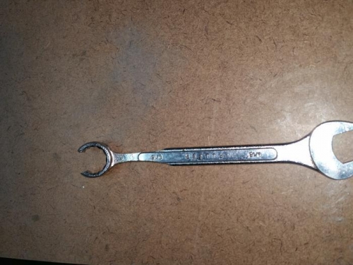 Modified boxed end wrench for brake lines