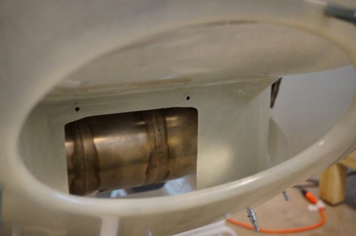 Cooling duct opening for oil cooler