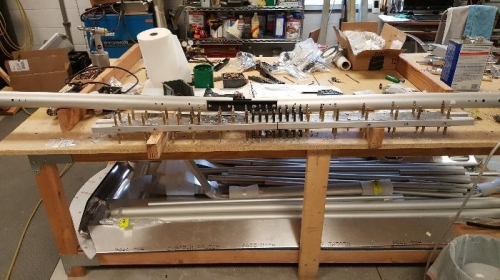 Center section Front and rear spar