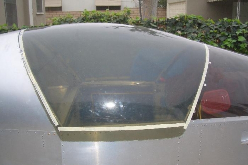 The canopy in fore and aft