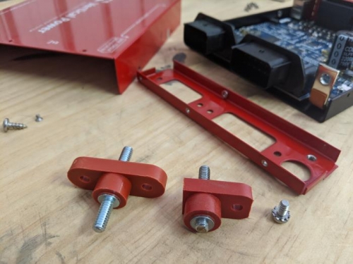 The replacement part on the left, the broken part on the right