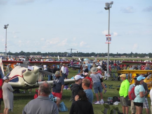 A record crowd at AirVenture 2018