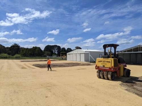 A lot of compacting before the bitumen coat goes on