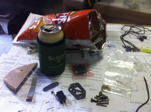 A can and a packet of chips....the staple diet of an aircraft builder. Will keep you going for hours!