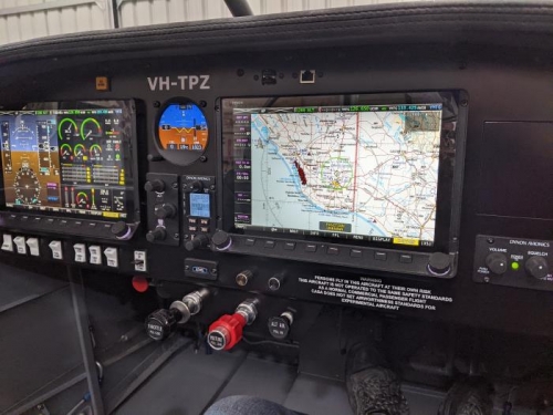 Warning placard is now in place, just below the secondary EFIS