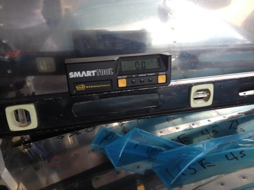 adjust angle of right wing