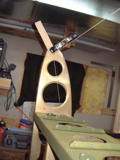 Tip rib with string centered