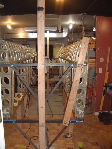 Both wings finished to nose ribs clecoed.