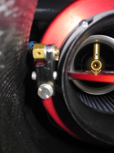 Clearance with the valve open