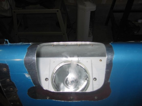 Right HID landing light installed