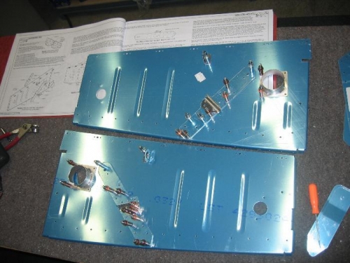 Inboard seat rib subassemblies
