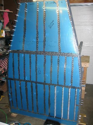 The bottom rear fuselage skins are almost completed.