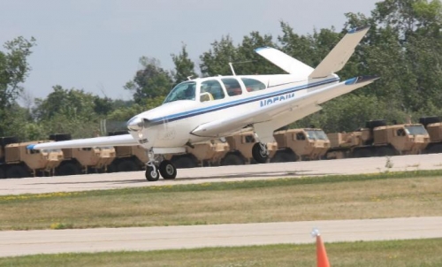 A Bonaza have crosswind difficulties during the mass arrival