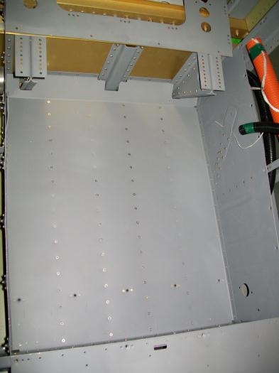 Right rear floor pan