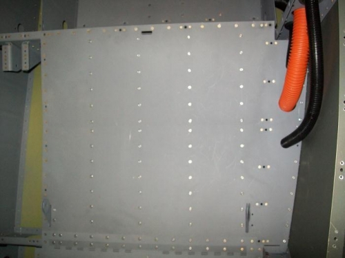 Right rear seat floor