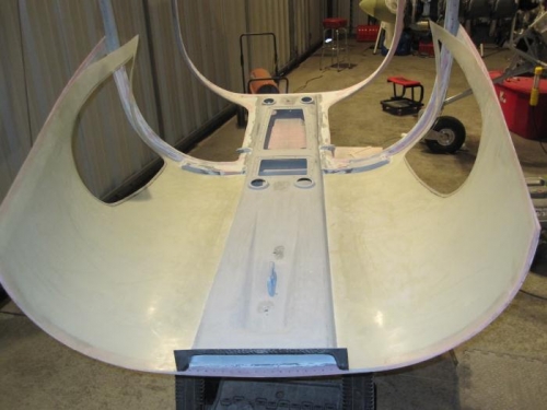 Headliners trimmed on both sides of the overhead