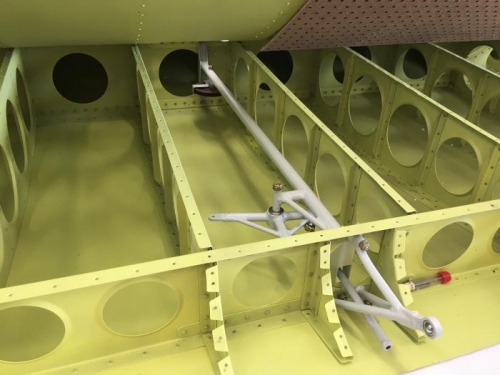 Aileron Drive Linkage Assembly