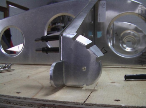 Root Ribwith top of spar flange bent to align with rib