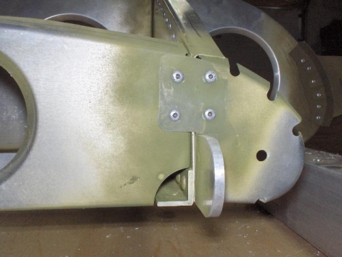 Nose rib at root of wing