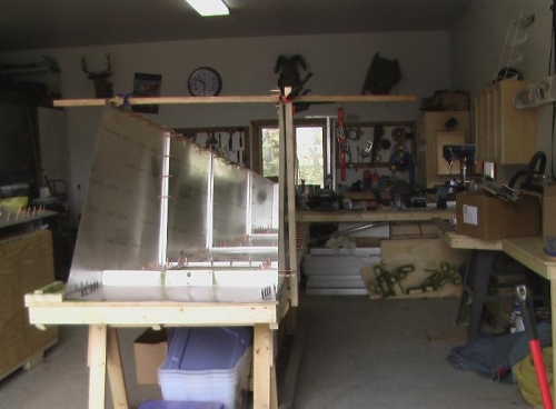 Brace to hold the skins in place