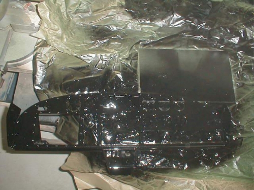 Hard to see but there is a panel in there