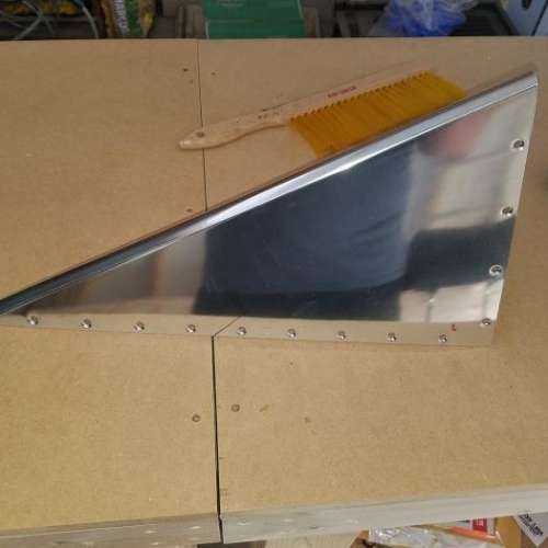 Forward vertical stablizer skin