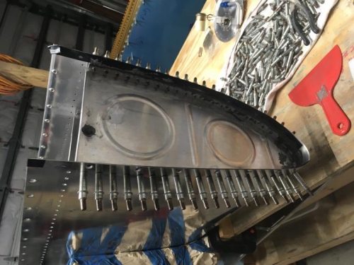 Rib 7 - R. Fuel Tank