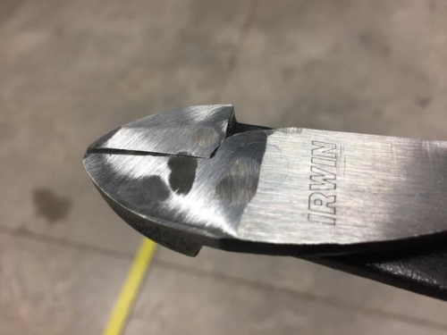 pliers for rivet removing