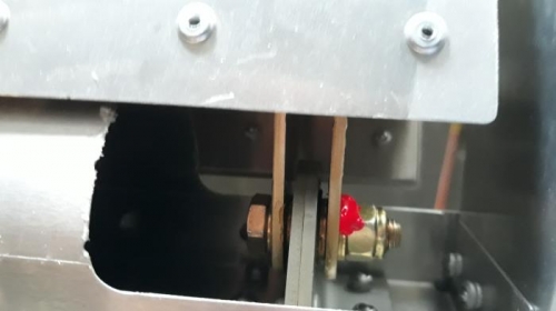torque seal applied to elevator hinge nuts