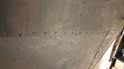 Bottom joining rivets