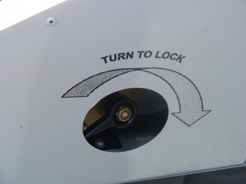 Throttle lever lock