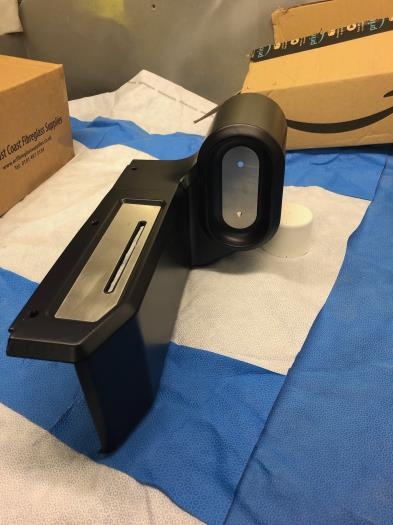 Throttle housing with faceplates