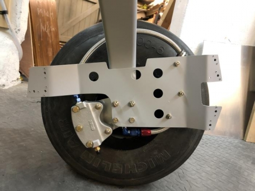 Modified RV10 fairing bracket