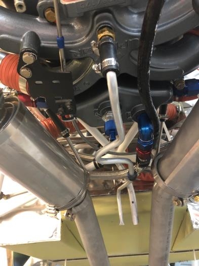 Sniffle valve and oil breather pipe installed