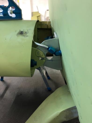 Tank mount and vent lines