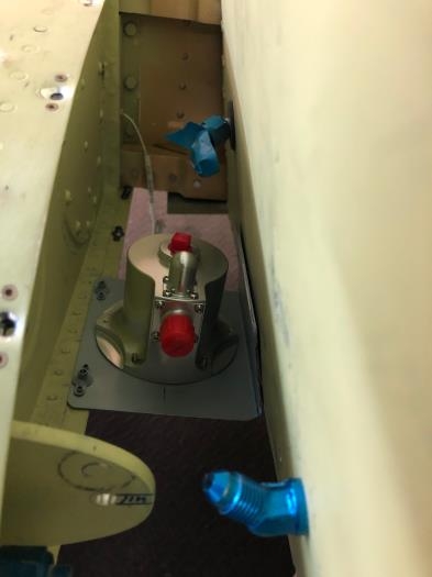 Aerolab gascolator in wing root