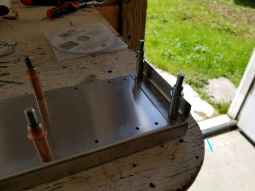 Added L-Brackets to front spar