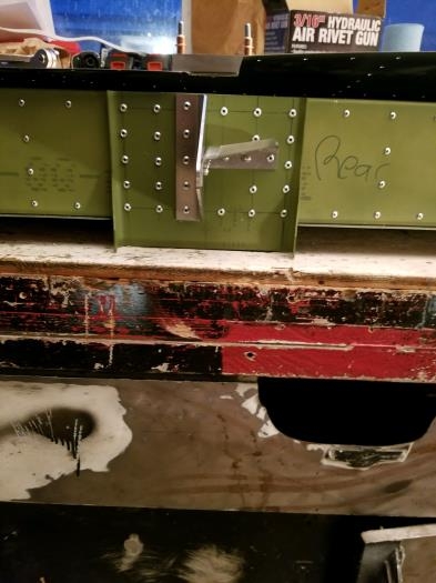 Mounted hinge bracket, rivited all rear brackets