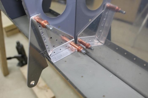 Aileron Bracket - Right Wing